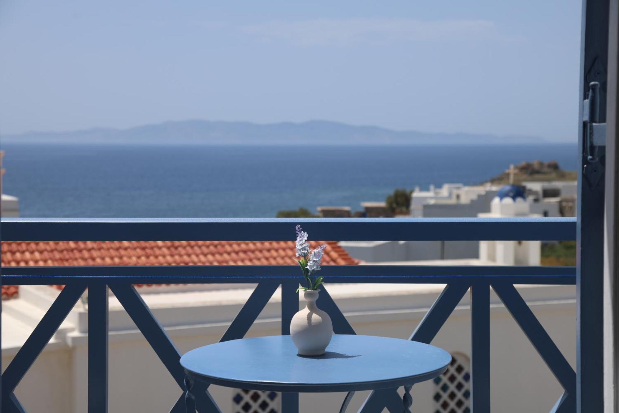 Athos Studios Tinos Luaran gambar