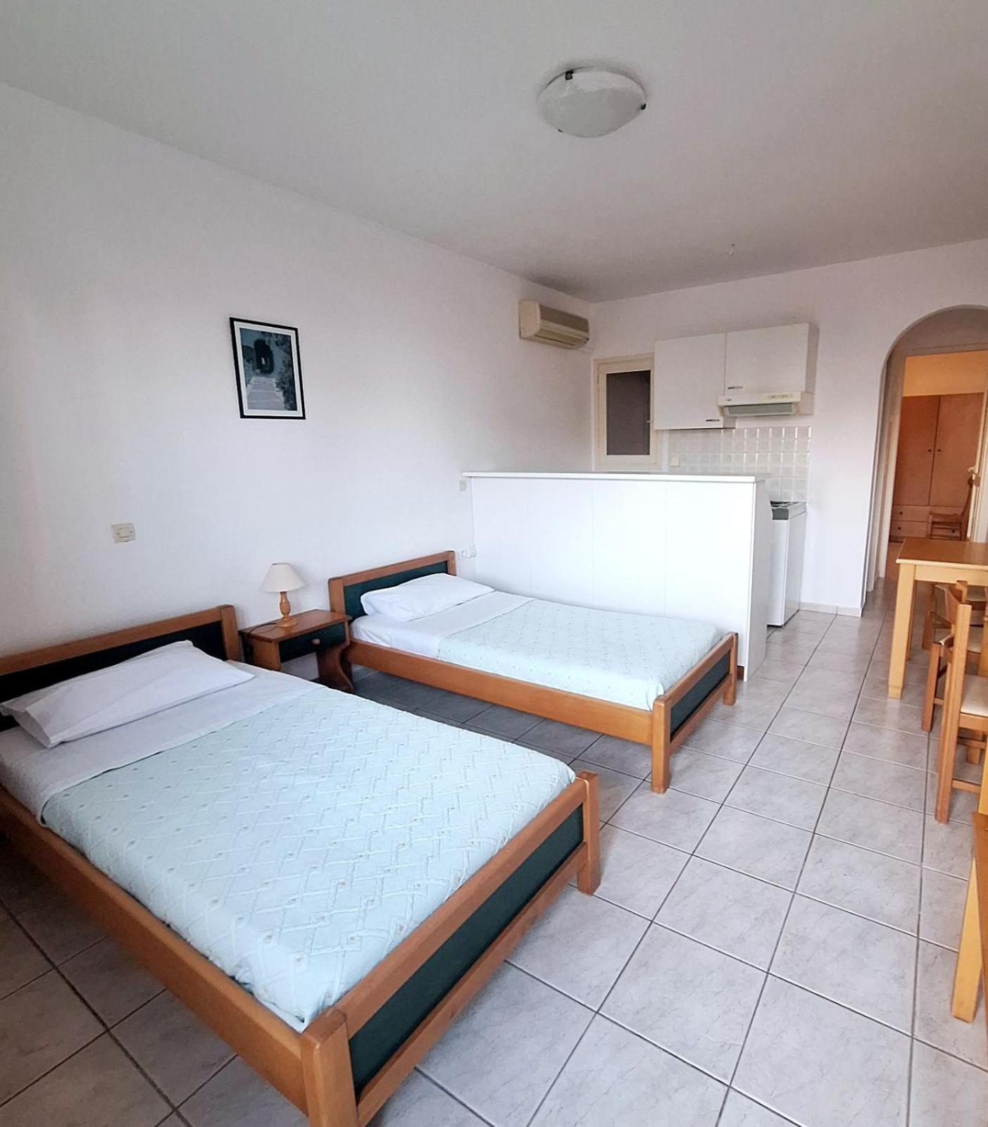 Athos Studios Tinos Luaran gambar