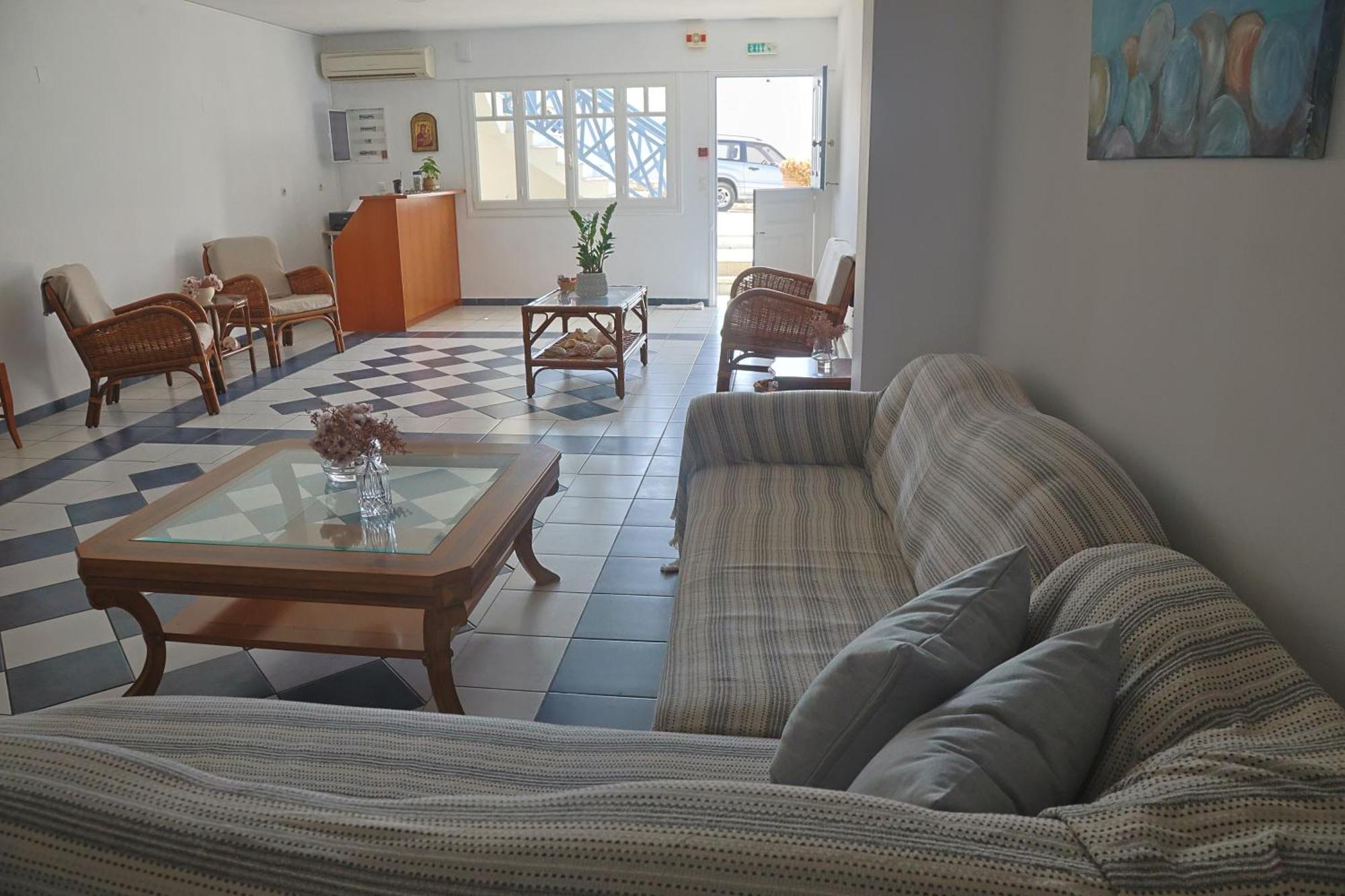Athos Studios Tinos Luaran gambar