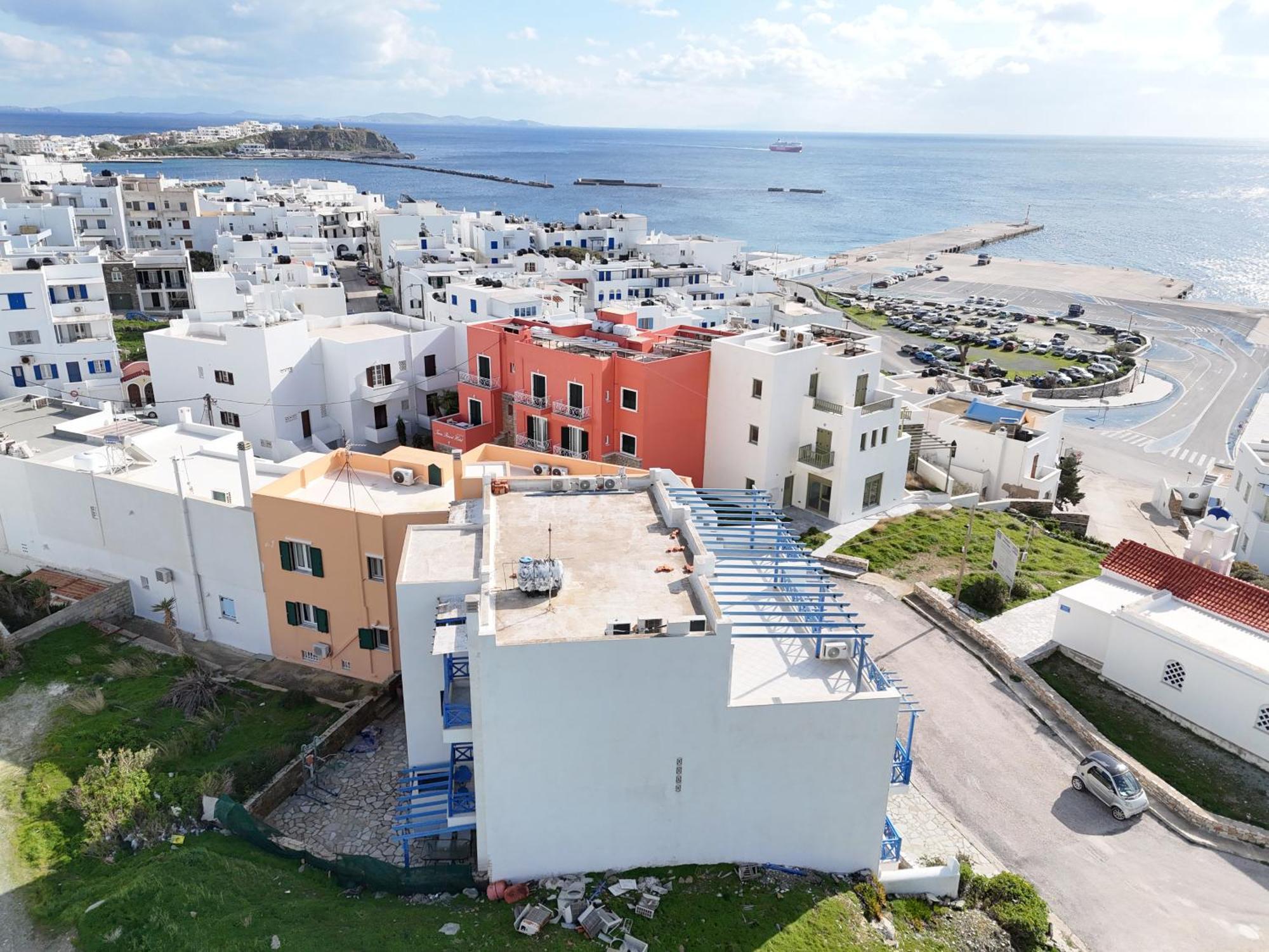 Athos Studios Tinos Luaran gambar